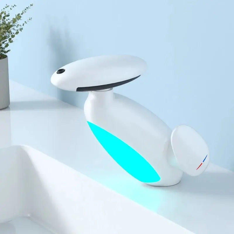 Pull the faucet four-speed rotating water outlet with water temperature color ambient light multi-function mouthwash penguin Homeysolve